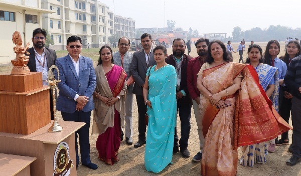 छात्र-छात्राएं पढ़ाई के साथ कुछ समय खेलें भीः मनोज अग्रवाल