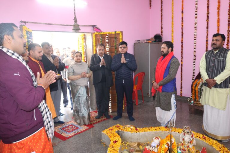 भक्तिभाव के बीच मना के.डी. मेडिकल कॉलेज का स्थापना दिवस