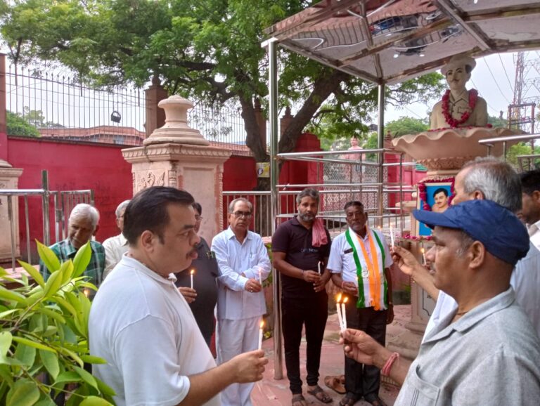 शहीद चंद्रशेखर आज़ाद के जन्म दिवस पर पुष्पांजलि की गई अर्पित।
