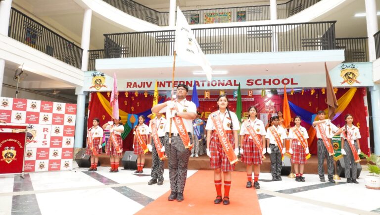 आर्यन माथुर और स्तुति द्विवेदी को मिली आरआईएस की कप्तानीचयनित सभी पदाधिकारियों ने ली पद और कर्तव्य-निष्ठा की शपथ