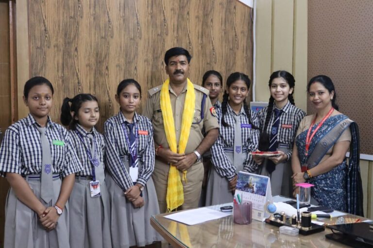कान्हा माखन ग्रुप ऑफ़ स्कूल्स द्वारा रक्षाबंधन का भव्य और उत्साहपूर्ण उत्सव