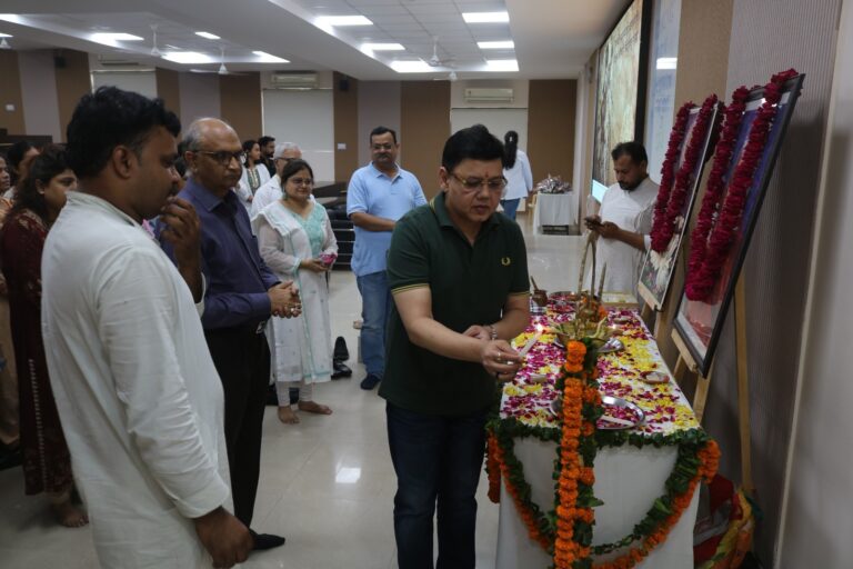 छात्र-छात्राओं को मिलेगी उच्च क्वालिटी की चिकित्सा शिक्षा चेयरमैन मनोज अग्रवाल ने भावी योजनाओं पर डाला प्रकाशके.डी. मेडिकल कॉलेज में मॉर्डन लेक्चर थिएटर का शुभारम्भ