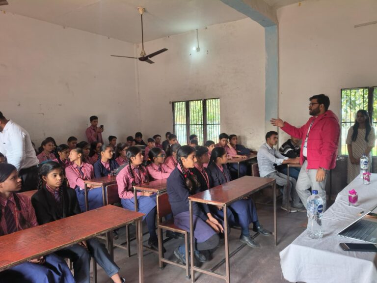 संस्कृति के स्कूल आफ एजूकेशन विभाग ने एड्स के प्रति किया जागरूक