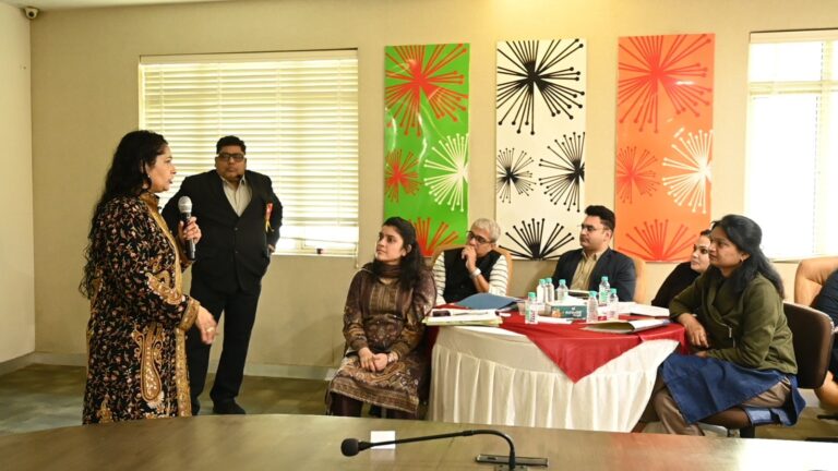 के.डी. मेडिकल कॉलेज के संकाय सदस्यों को दी योग्यता आधारित चिकित्सा शिक्षा