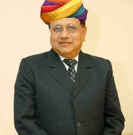 शिक्षा के संत और चिकित्सा के महंत 72 के हुए